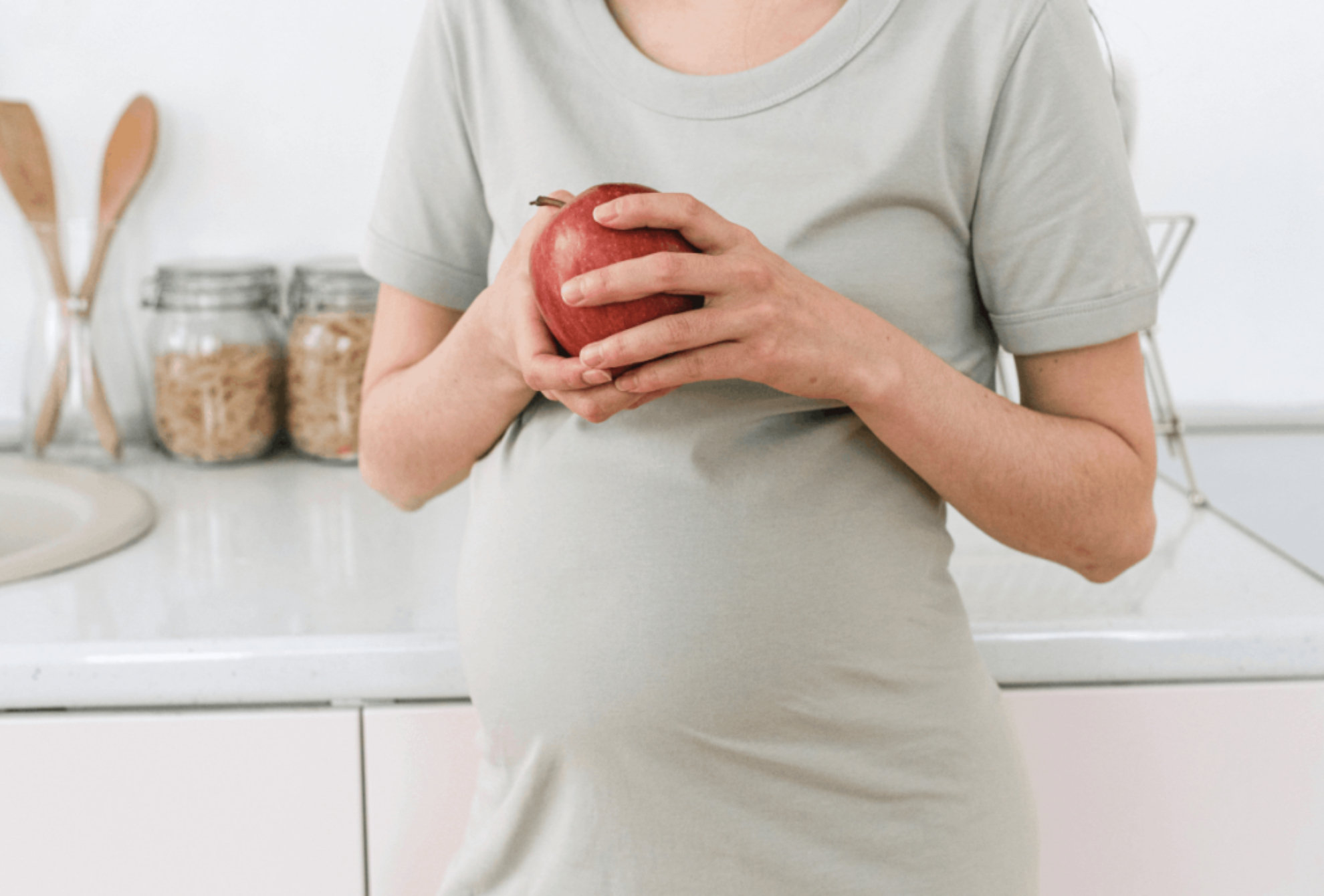 Acidez en el embarazo, ¿qué tomar para paliarlo?